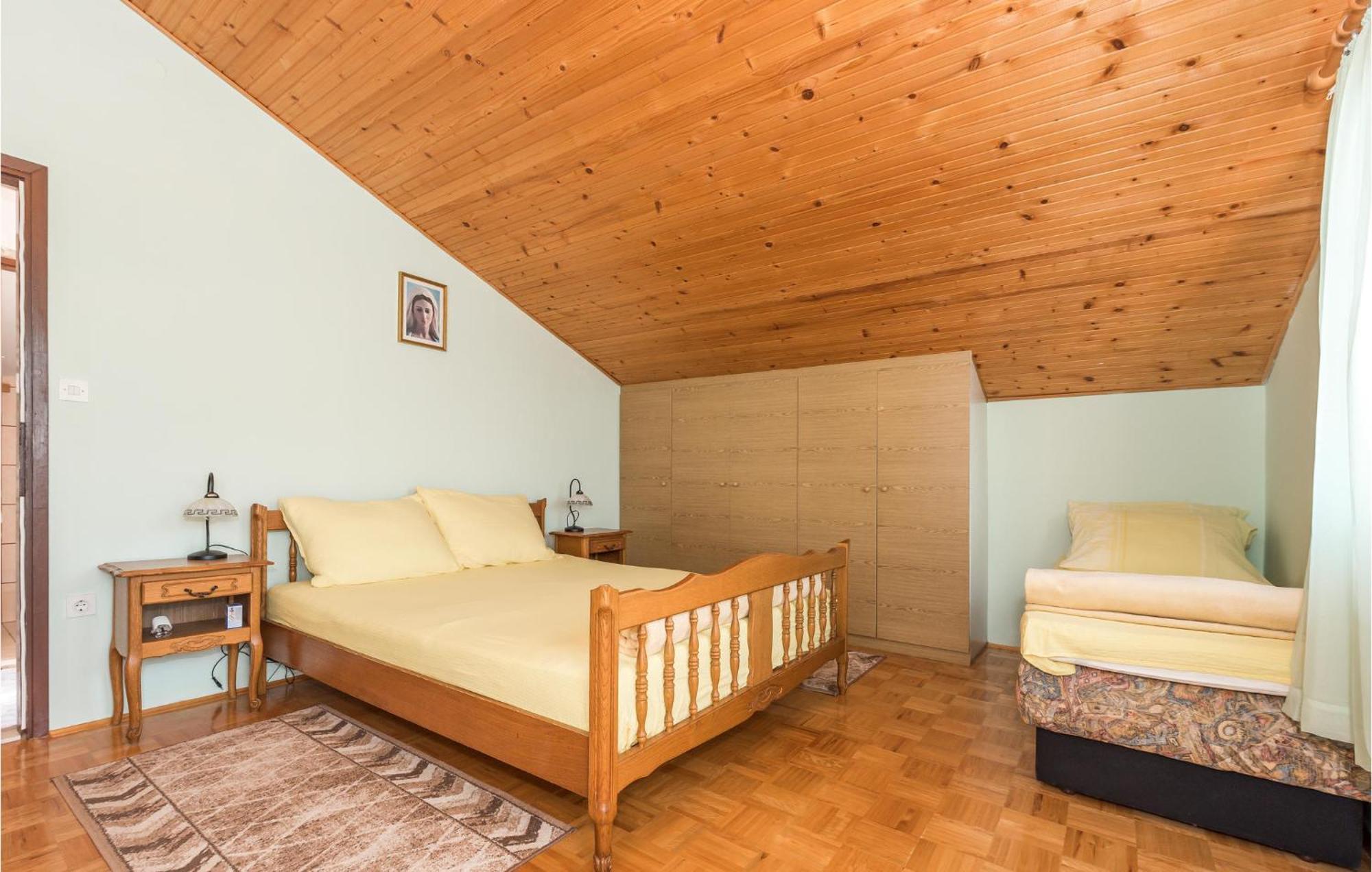 Awesome Apartment In Jadrija With Wifi Exteriér fotografie
